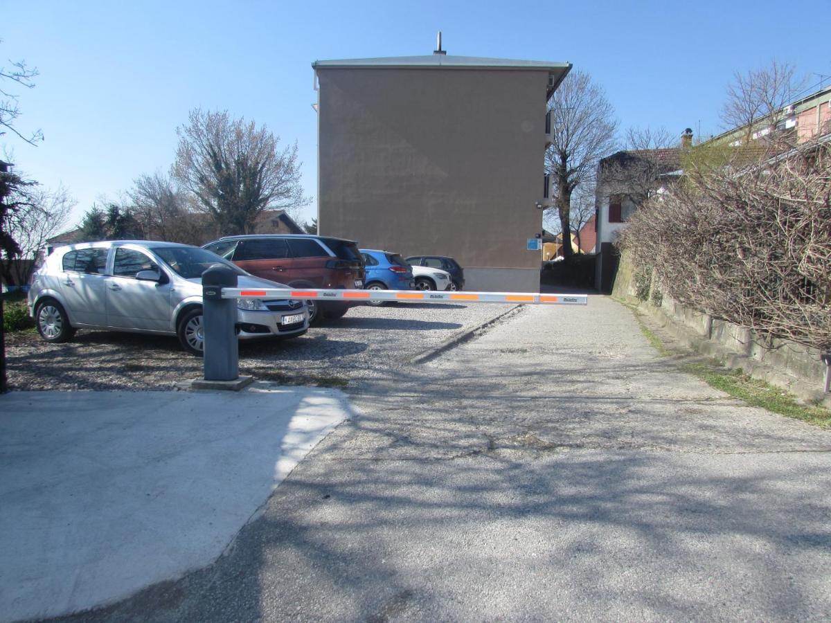 Studio Apartman Jordanovac Rebro, 300 M Od Bolnice Rebro Zagreb Bagian luar foto